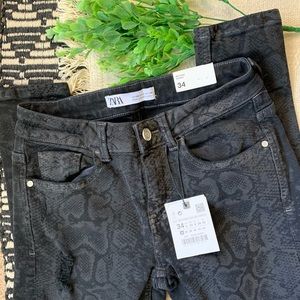 NWT ZARA snake print skinny jeans